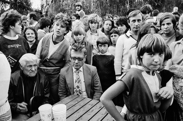 Z cyklu Letmá setkání. Praha, Park kultury a oddechu Julia Fučíka, 18. září 1983. Foto: Josef Chuchma